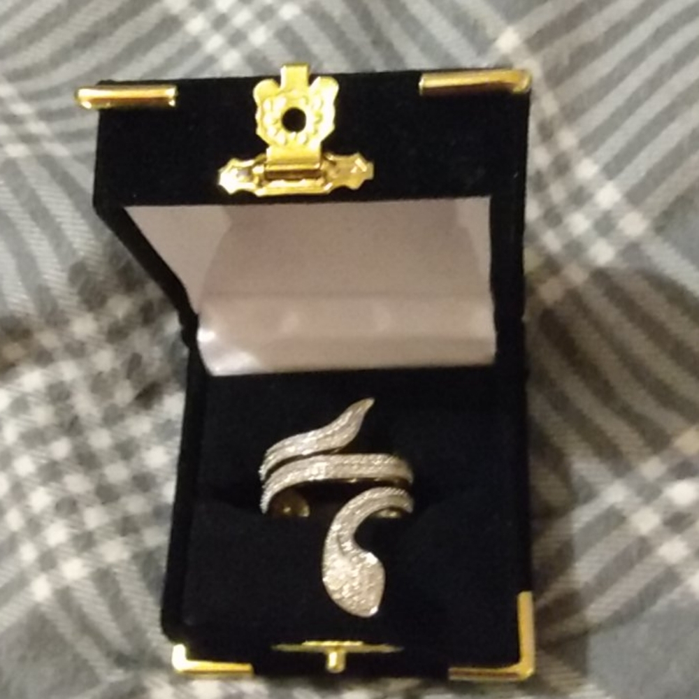 Woman's ring